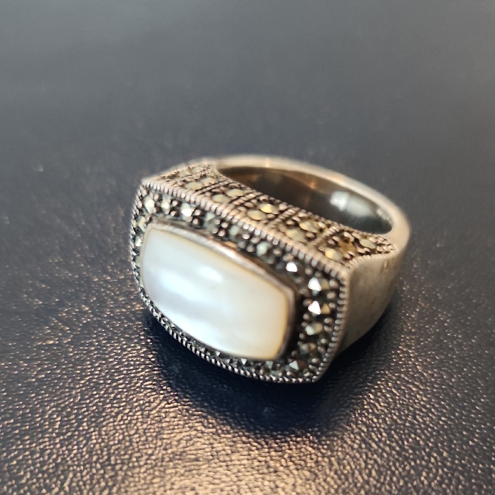 Sterling Silver Pearl Ring With Marcasite Stones Size 7